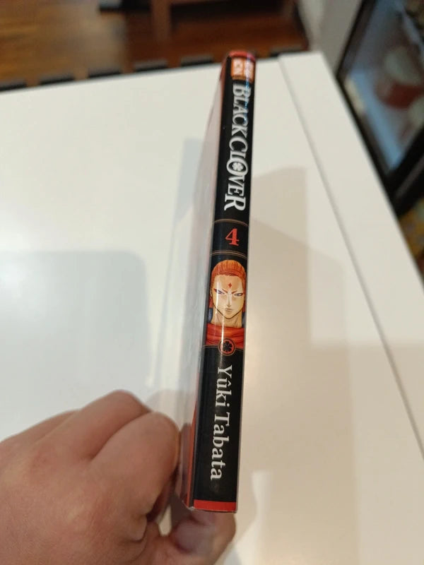 Black clover tome 4 Manga Family Store