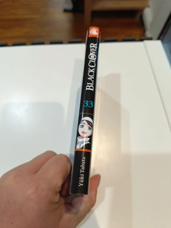 Black clover tome 33 Manga Family Store