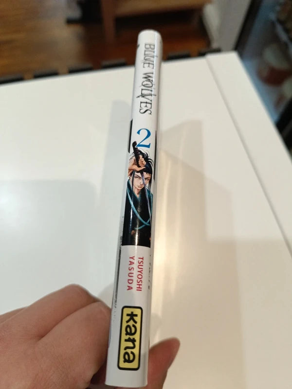 Blue wolves tome 2 Manga Family Store