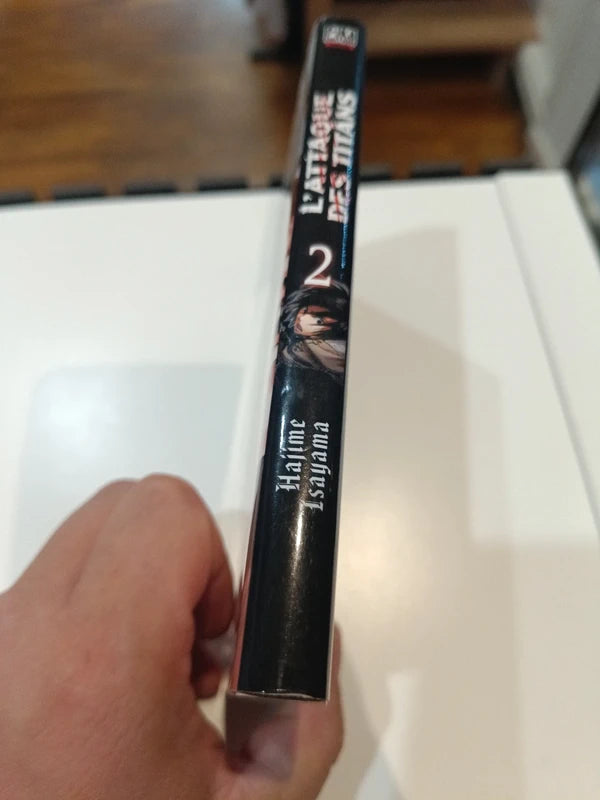 L'attaque des titans tome 2 Manga Family Store