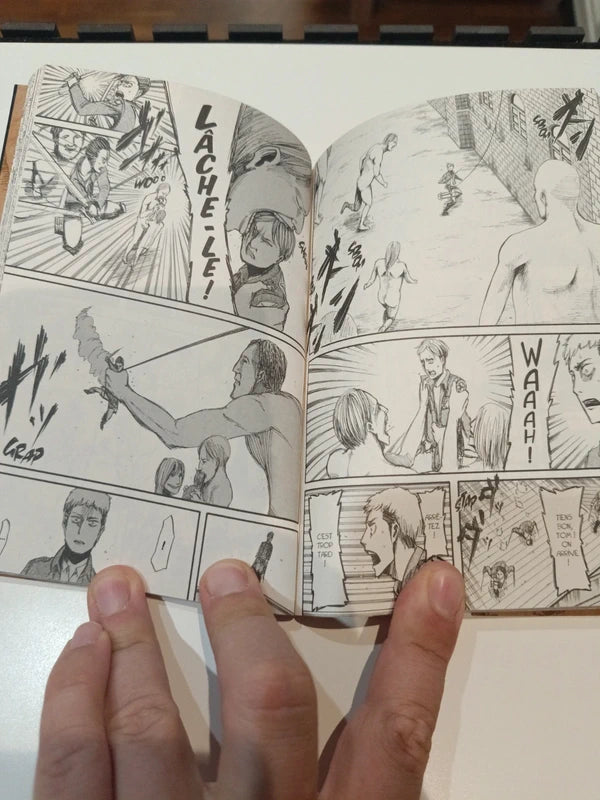 L'attaque des titans tome 2 Manga Family Store
