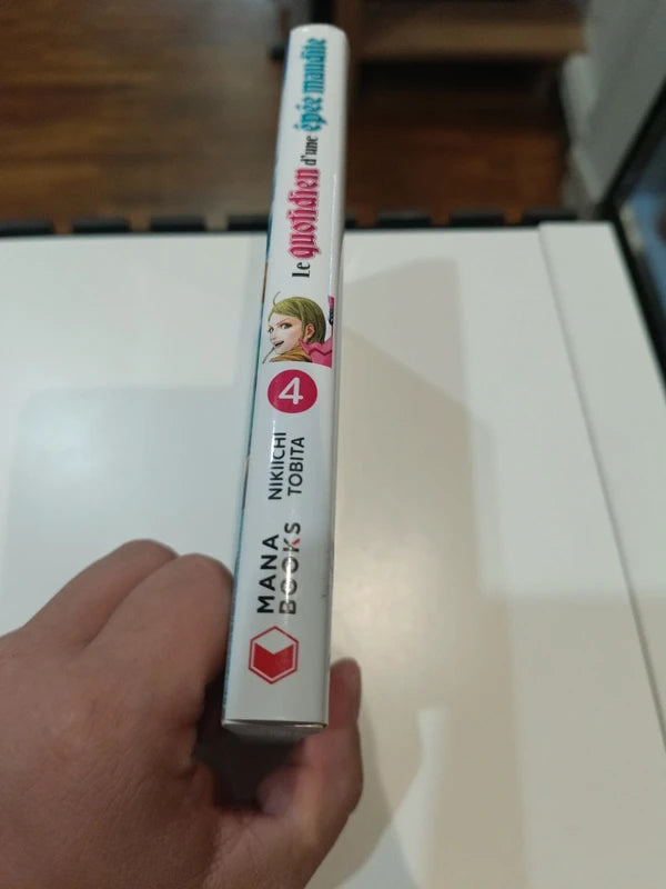Le quotidien d'une épée maudite tome 4 Manga Family Store