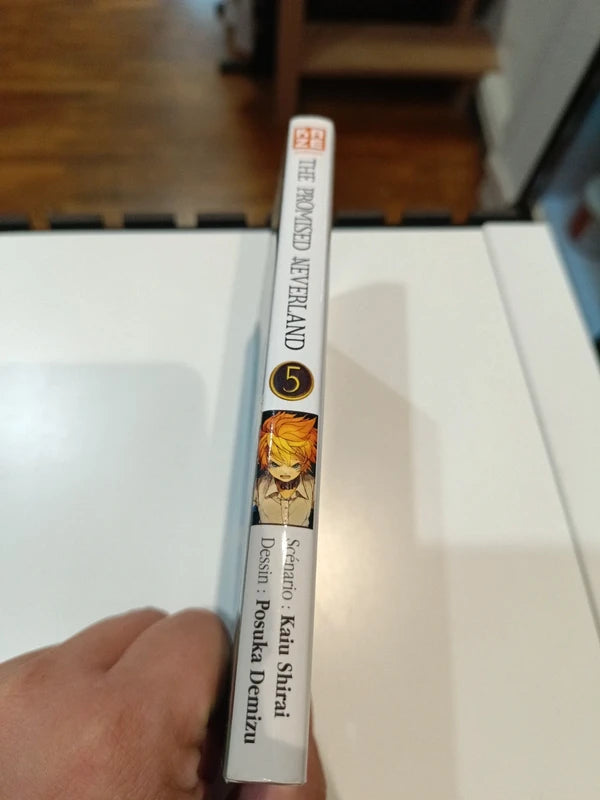 The promised neverland tome 5 Manga Family Store