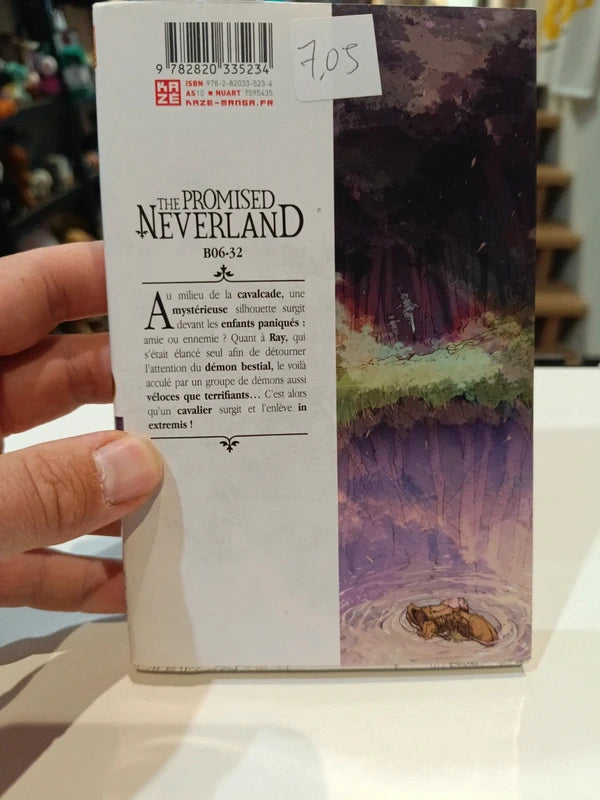 The promised neverland tome 6 Manga Family Store
