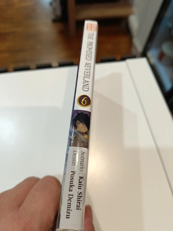 The promised neverland tome 6 Manga Family Store